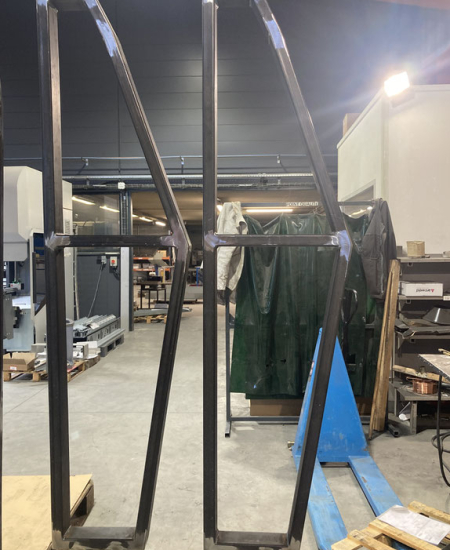 support de communication en acier