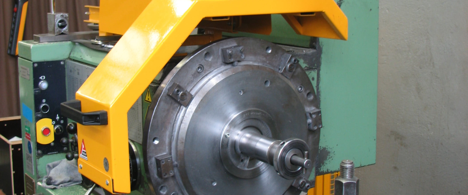 Protecteur machine outil tour